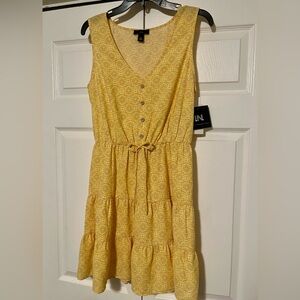 NWT I.N. San Francisco Yellow Printed Sleeveless Dress | Size M